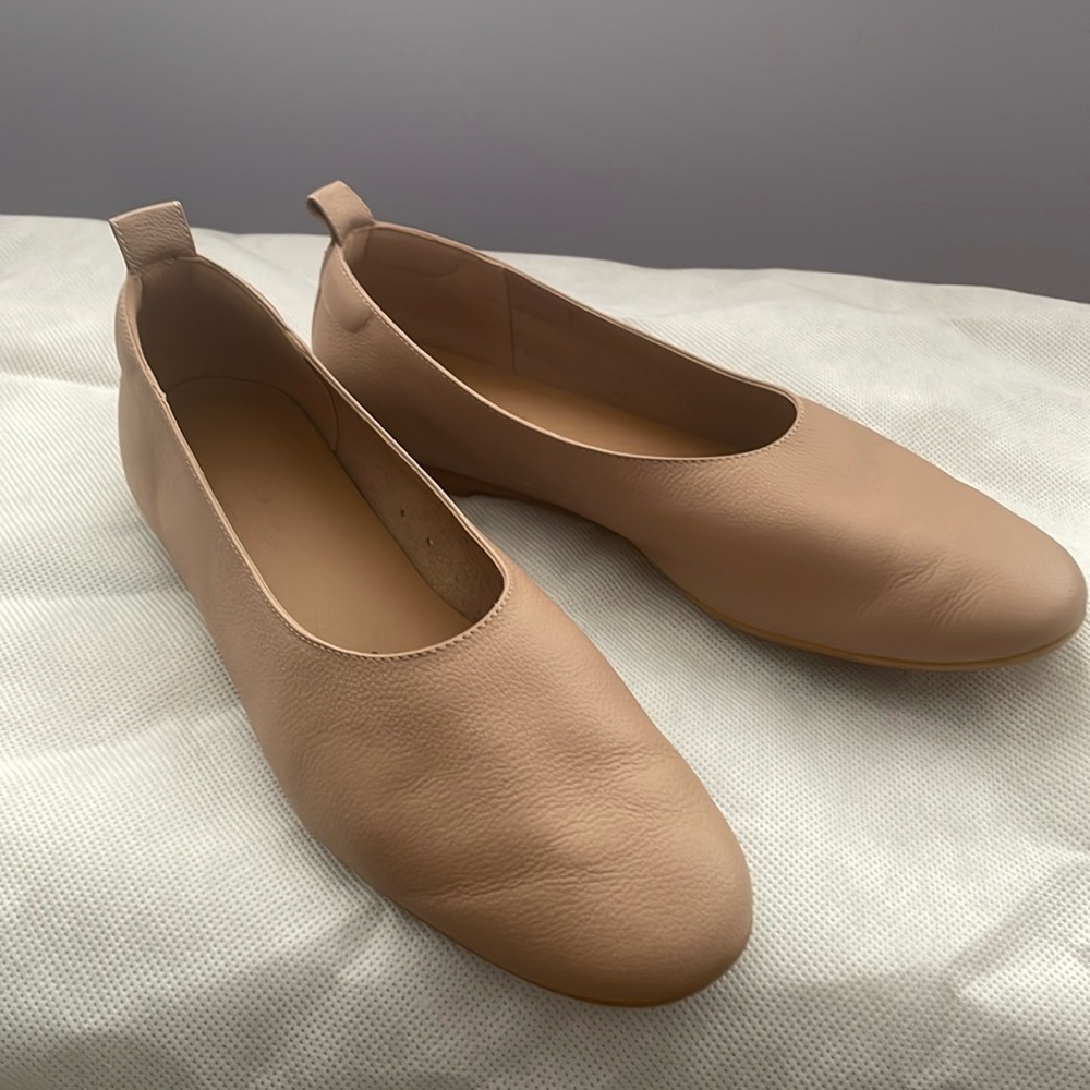 Everlane tan leather minimalist day glove round toe ballet flats women’s 7.5